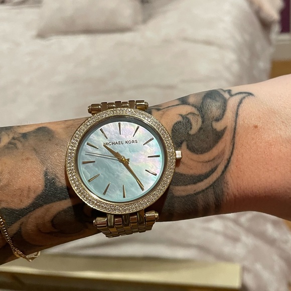 Michael Kors Darci Watch - Picture 7 of 9